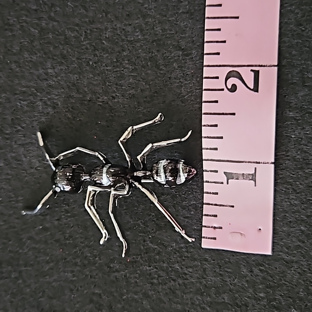 NWT Enamel Statement Ant Brooch - Picture 4 of 5